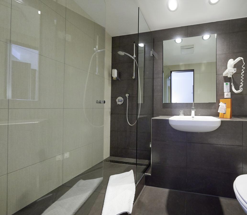 Hotel Silicium Хёр-Гренцхаузен Экстерьер фото