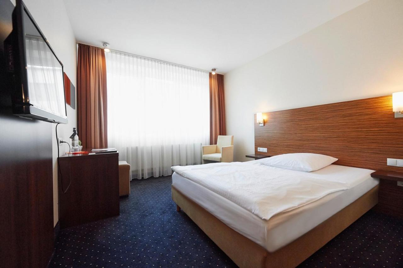 Hotel Silicium Хёр-Гренцхаузен Экстерьер фото